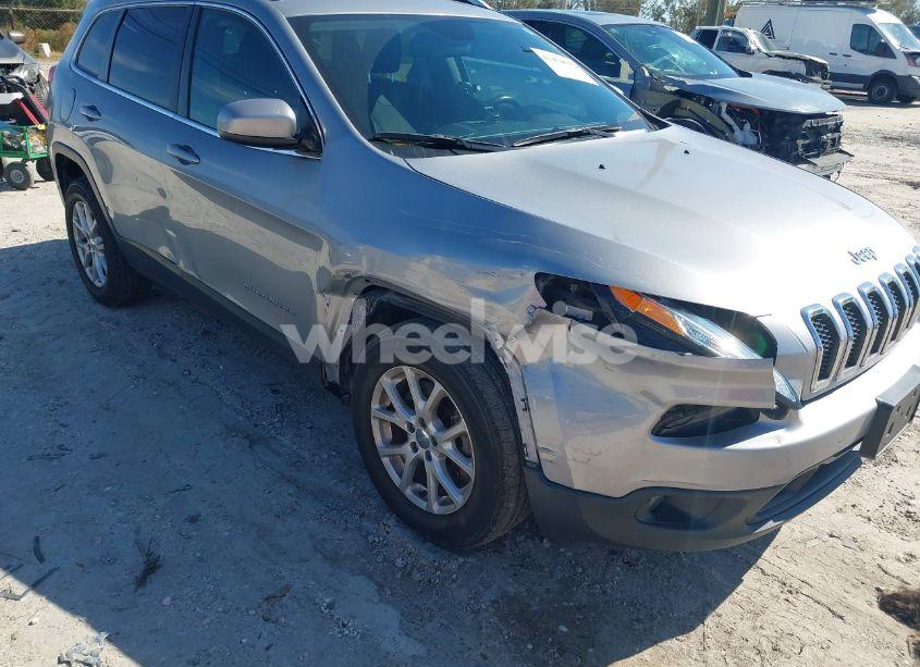 Photo 6 of 2015 Jeep Cherokee LATITUDE (VIN 1C4PJMCS4FW514293)