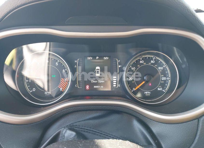 Photo 7 of 2015 Jeep Cherokee LATITUDE (VIN 1C4PJMCS4FW514293)