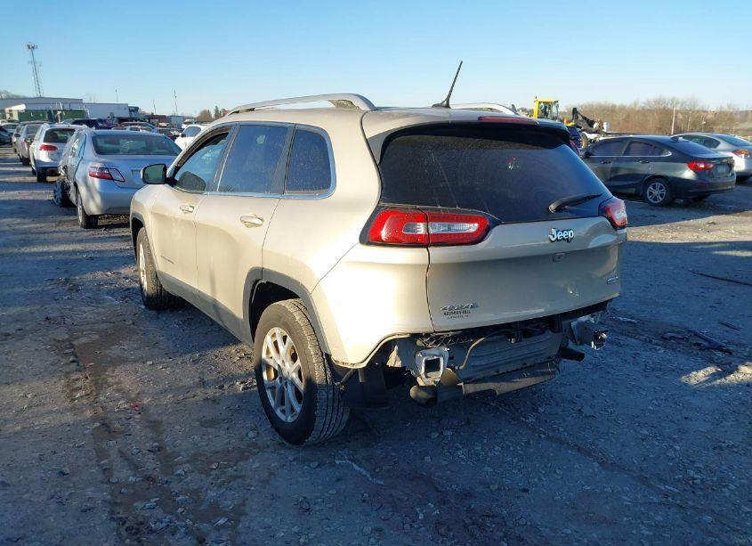 Photo 3 of 2015 Jeep Cherokee LATITUDE (VIN 1C4PJMCS4FW528498)