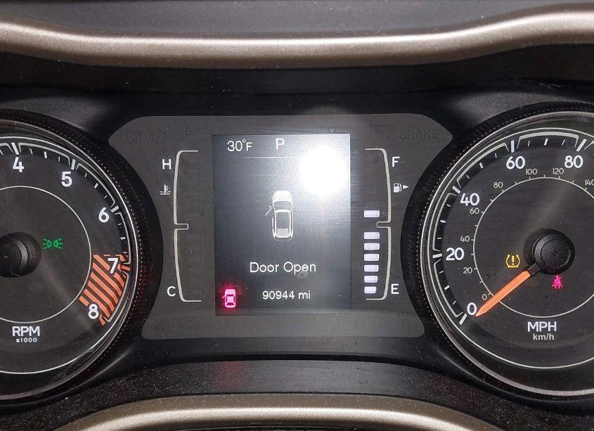 Photo 7 of 2015 Jeep Cherokee LATITUDE (VIN 1C4PJMCS4FW538951)