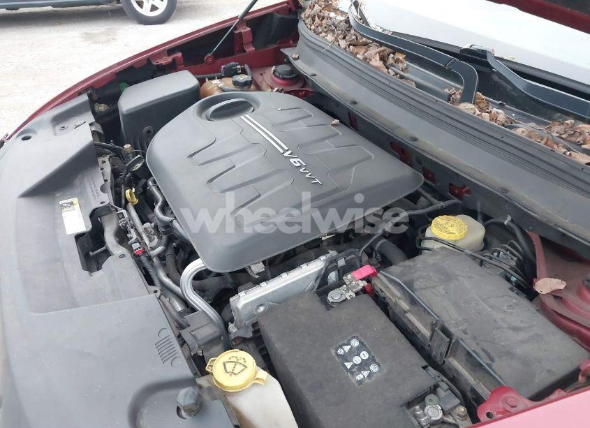 Photo 10 of 2015 Jeep Cherokee LATITUDE (VIN 1C4PJMCS4FW552042)