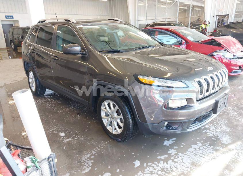 2015 Jeep Cherokee LATITUDE (VIN 1C4PJMCS4FW583355) main photo