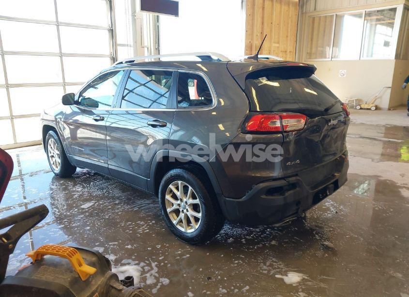 Photo 3 of 2015 Jeep Cherokee LATITUDE (VIN 1C4PJMCS4FW583355)