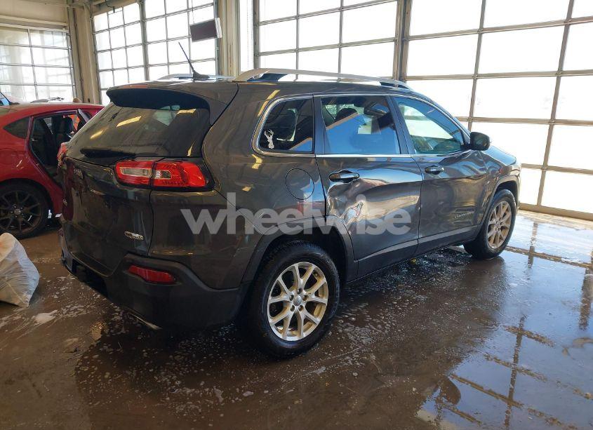 Photo 4 of 2015 Jeep Cherokee LATITUDE (VIN 1C4PJMCS4FW583355)