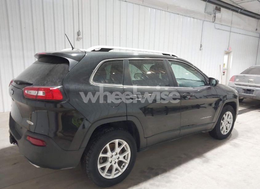 Photo 4 of 2015 Jeep Cherokee LATITUDE (VIN 1C4PJMCS4FW619691)