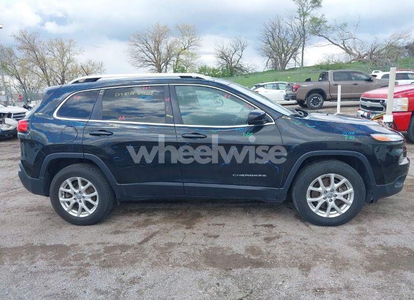 Photo 13 of 2015 Jeep Cherokee LATITUDE (VIN 1C4PJMCS4FW756873)