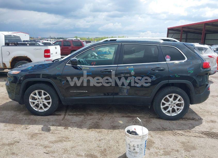 Photo 14 of 2015 Jeep Cherokee LATITUDE (VIN 1C4PJMCS4FW756873)