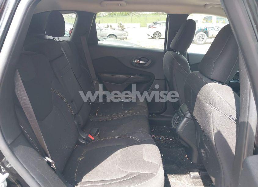 Photo 8 of 2015 Jeep Cherokee LATITUDE (VIN 1C4PJMCS4FW756873)