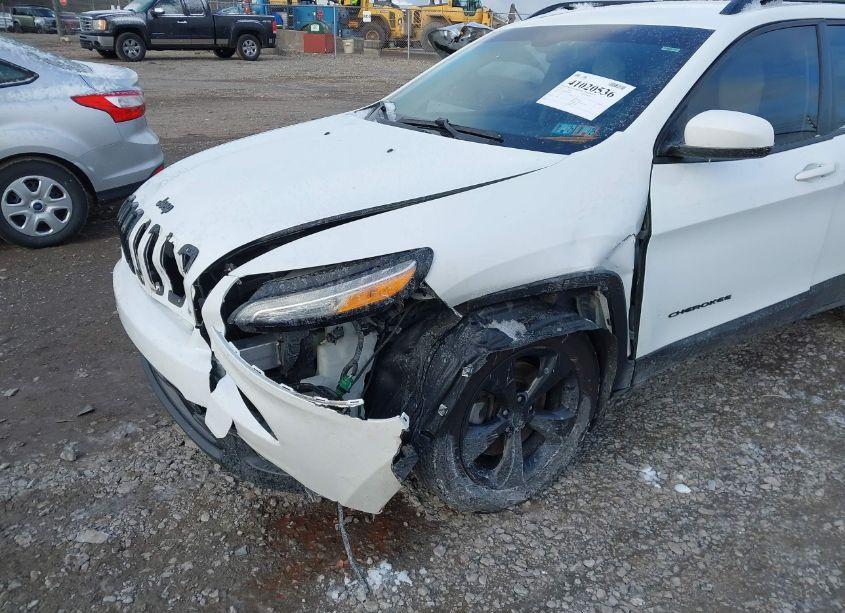 Photo 6 of 2015 Jeep Cherokee LATITUDE ALTITUDE (VIN 1C4PJMCS4FW776086)