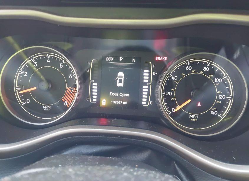 Photo 7 of 2015 Jeep Cherokee LATITUDE ALTITUDE (VIN 1C4PJMCS4FW776086)