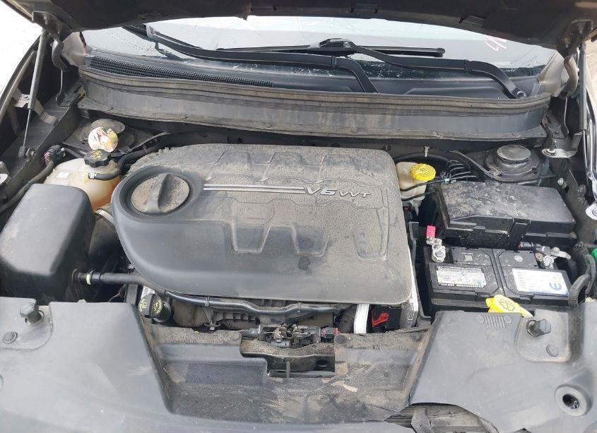 Photo 10 of 2016 Jeep Cherokee LATITUDE (VIN 1C4PJMCS4GW130743)