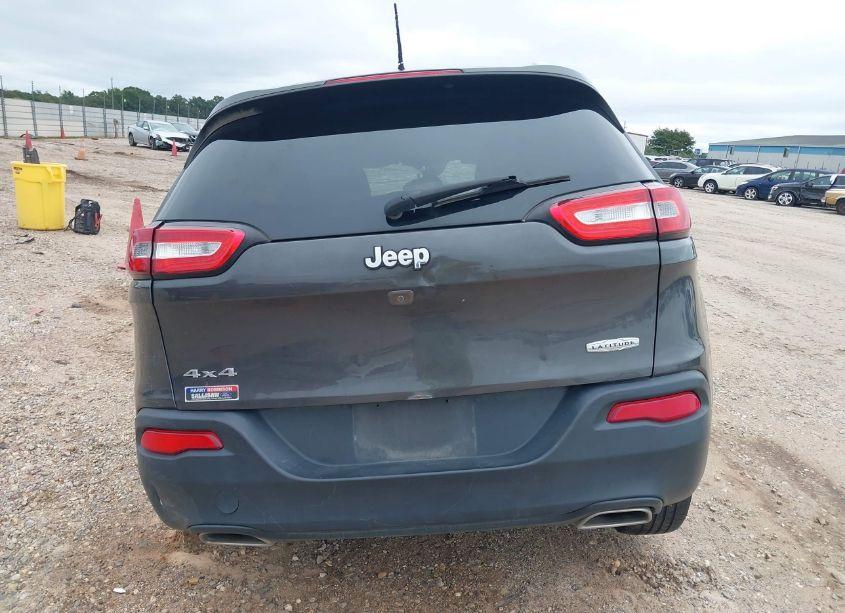 Photo 16 of 2016 Jeep Cherokee LATITUDE (VIN 1C4PJMCS4GW130743)