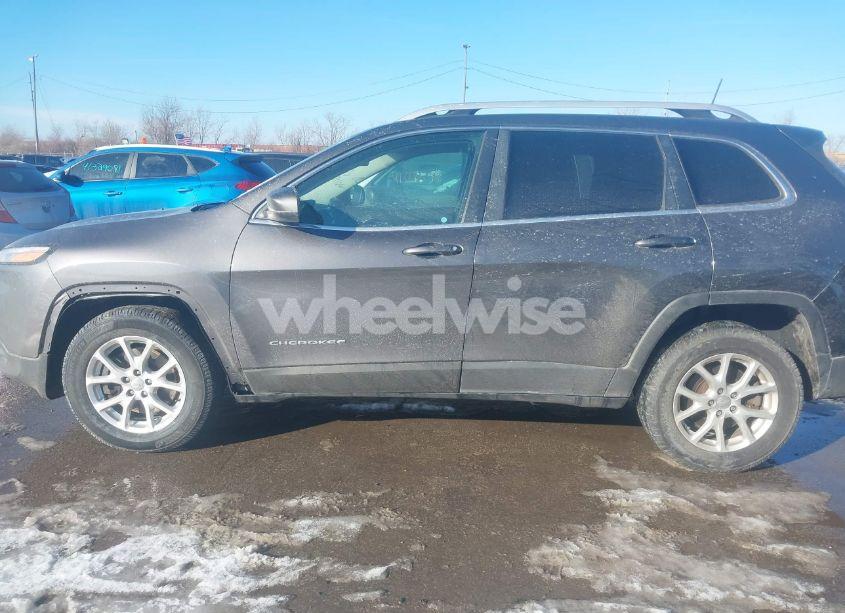 Photo 14 of 2016 Jeep Cherokee LATITUDE (VIN 1C4PJMCS4GW182826)