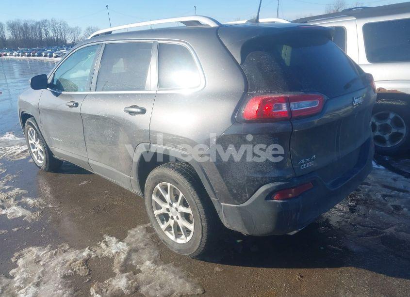 Photo 3 of 2016 Jeep Cherokee LATITUDE (VIN 1C4PJMCS4GW182826)