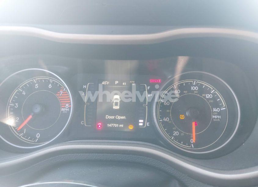 Photo 7 of 2016 Jeep Cherokee LATITUDE (VIN 1C4PJMCS4GW182826)