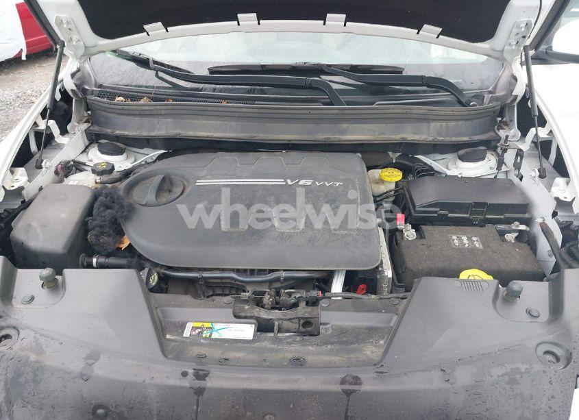 Photo 10 of 2016 Jeep Cherokee 75TH ANNIVERSARY (VIN 1C4PJMCS4GW332918)