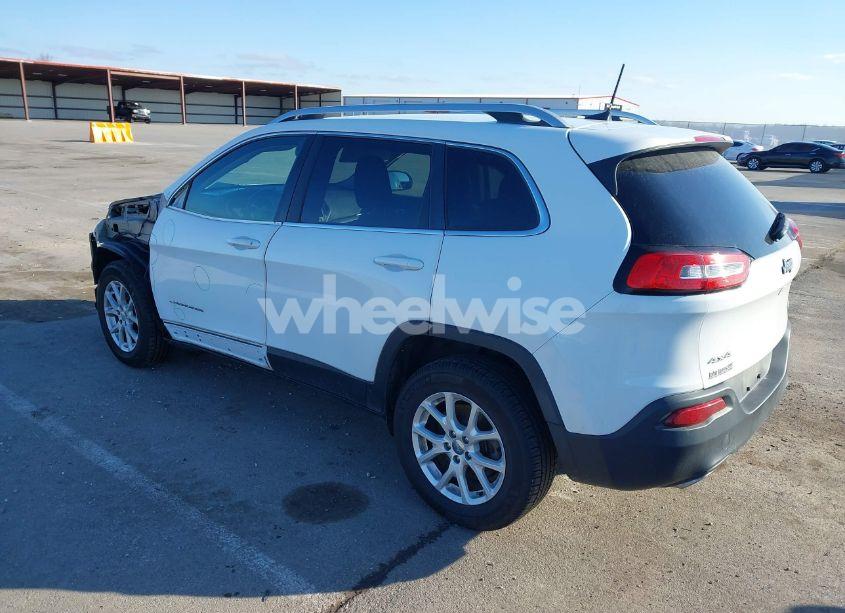 Photo 3 of 2016 Jeep Cherokee LATITUDE (VIN 1C4PJMCS4GW334328)