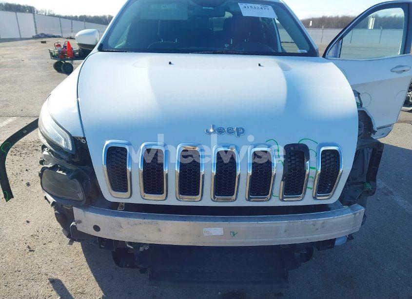 Photo 6 of 2016 Jeep Cherokee LATITUDE (VIN 1C4PJMCS4GW334328)