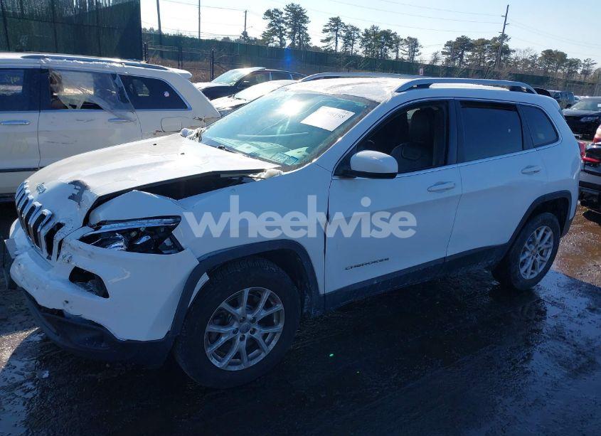 Photo 14 of 2017 Jeep Cherokee LATITUDE 4X4 (VIN 1C4PJMCS4HW618382)