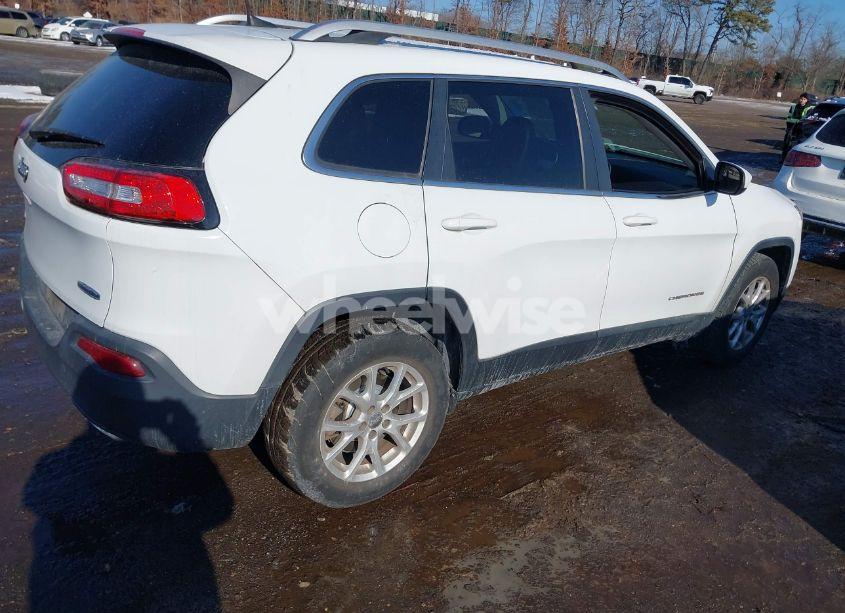 Photo 4 of 2017 Jeep Cherokee LATITUDE 4X4 (VIN 1C4PJMCS4HW618382)