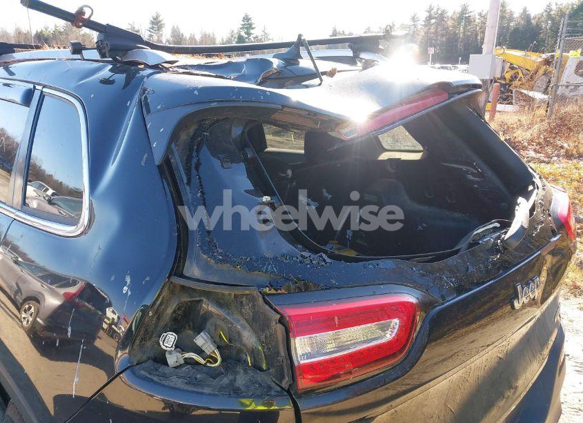 Photo 6 of 2014 Jeep Cherokee LATITUDE (VIN 1C4PJMCS5EW126276)