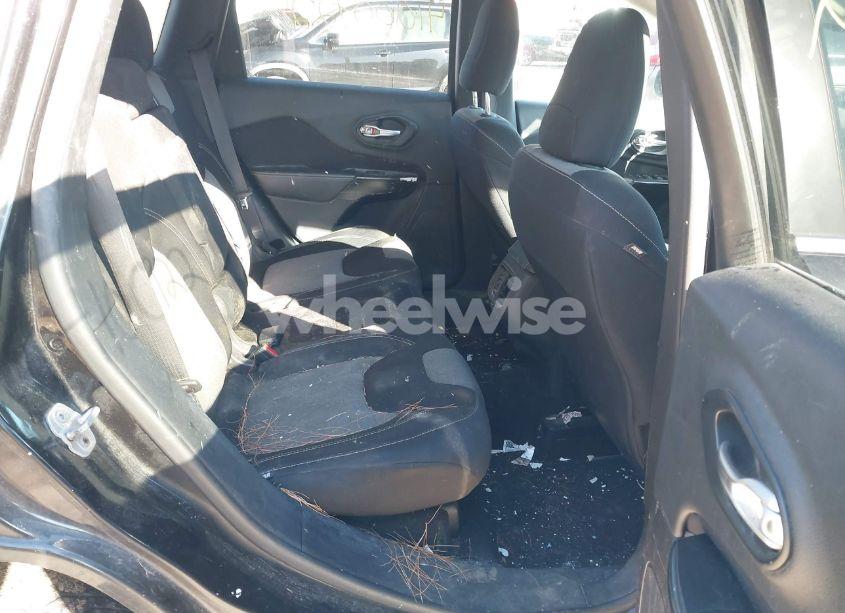 Photo 8 of 2014 Jeep Cherokee LATITUDE (VIN 1C4PJMCS5EW126276)