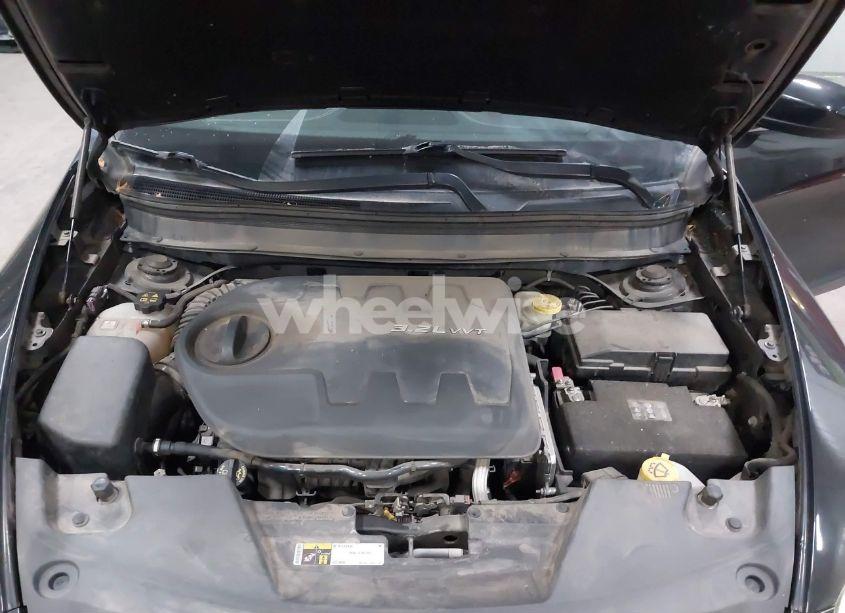 Photo 10 of 2014 Jeep Cherokee LATITUDE (VIN 1C4PJMCS5EW249852)