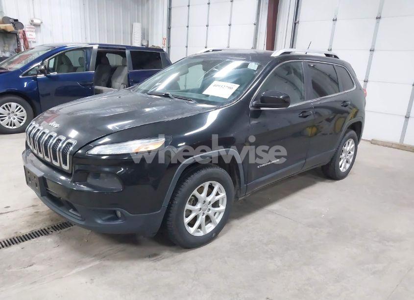 Photo 2 of 2014 Jeep Cherokee LATITUDE (VIN 1C4PJMCS5EW249852)