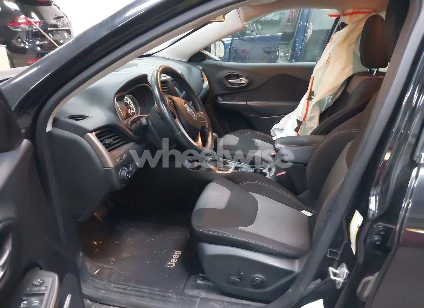 Photo 5 of 2014 Jeep Cherokee LATITUDE (VIN 1C4PJMCS5EW249852)