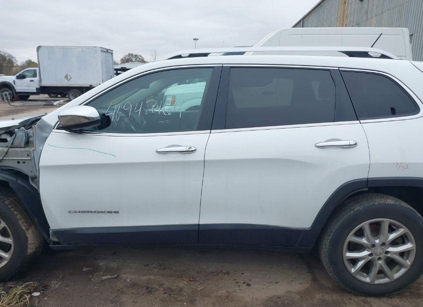Photo 15 of 2014 Jeep Cherokee LATITUDE (VIN 1C4PJMCS5EW272810)