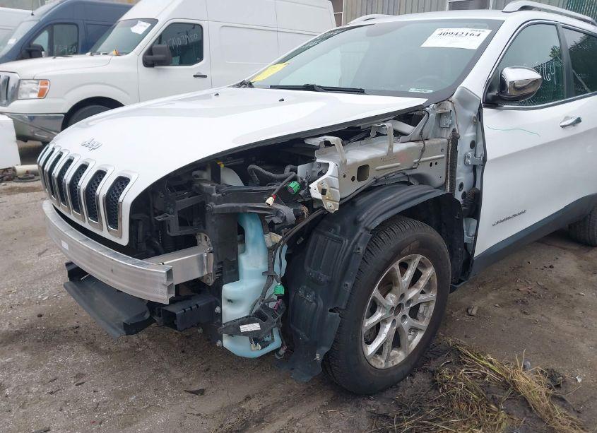 Photo 6 of 2014 Jeep Cherokee LATITUDE (VIN 1C4PJMCS5EW272810)