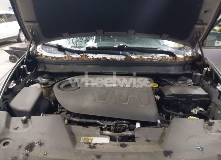 Photo 10 of 2015 Jeep Cherokee LATITUDE (VIN 1C4PJMCS5FW546508)