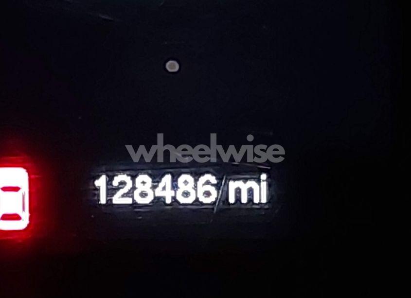 Photo 15 of 2015 Jeep Cherokee LATITUDE (VIN 1C4PJMCS5FW558660)