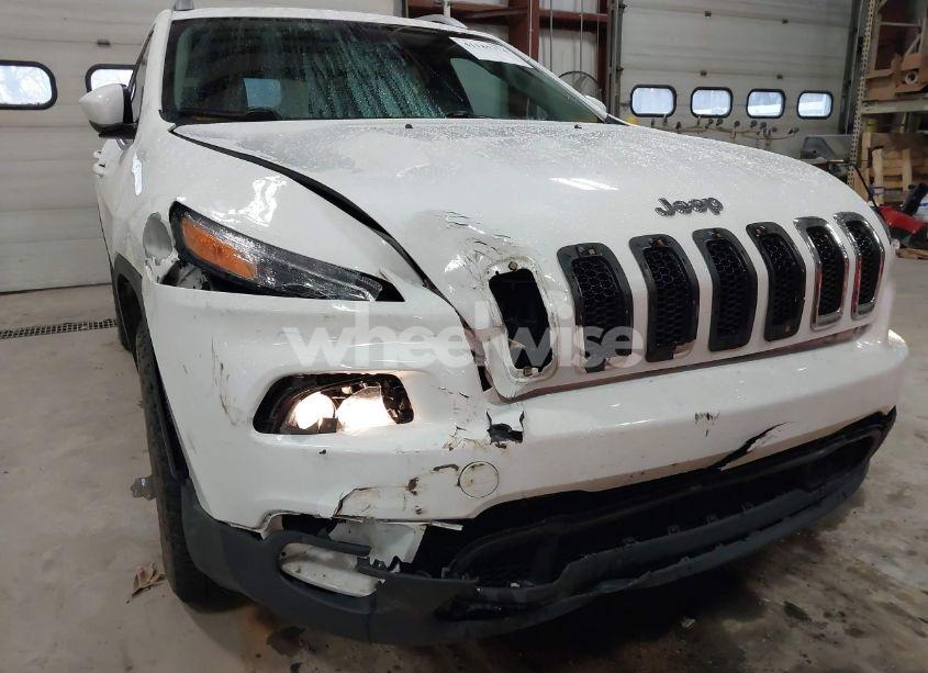 Photo 17 of 2015 Jeep Cherokee LATITUDE (VIN 1C4PJMCS5FW558660)