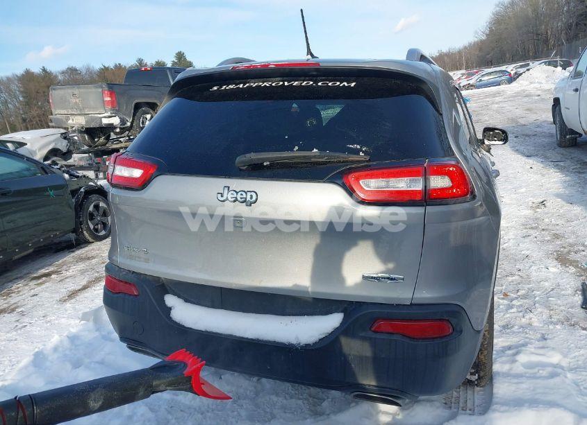 Photo 16 of 2015 Jeep Cherokee LATITUDE (VIN 1C4PJMCS5FW648861)