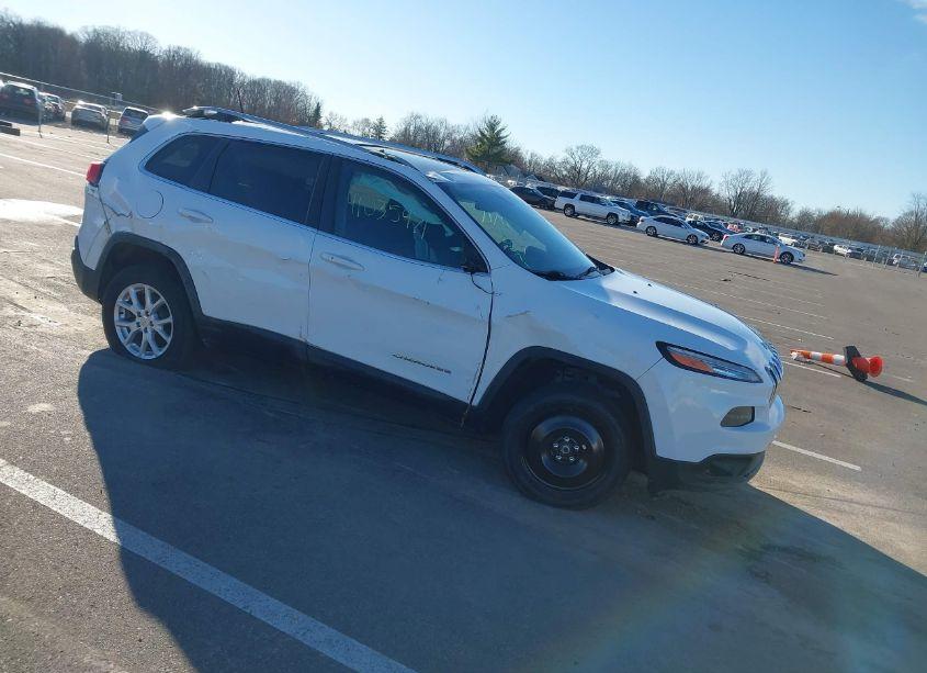 2015 Jeep Cherokee LATITUDE (VIN 1C4PJMCS5FW667846) main photo