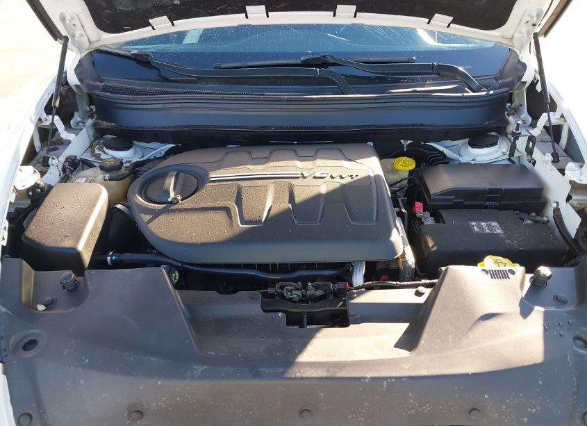 Photo 10 of 2015 Jeep Cherokee LATITUDE (VIN 1C4PJMCS5FW667846)