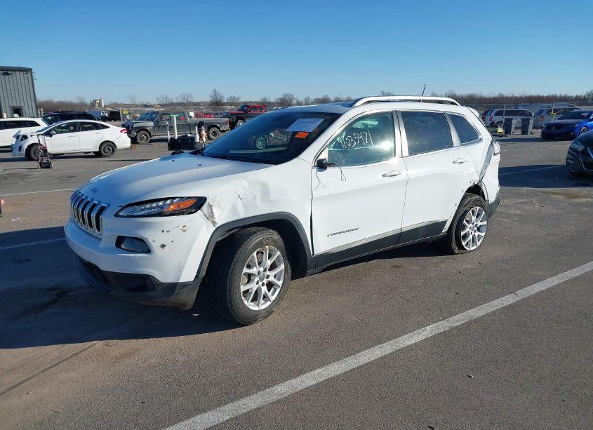Photo 2 of 2015 Jeep Cherokee LATITUDE (VIN 1C4PJMCS5FW667846)