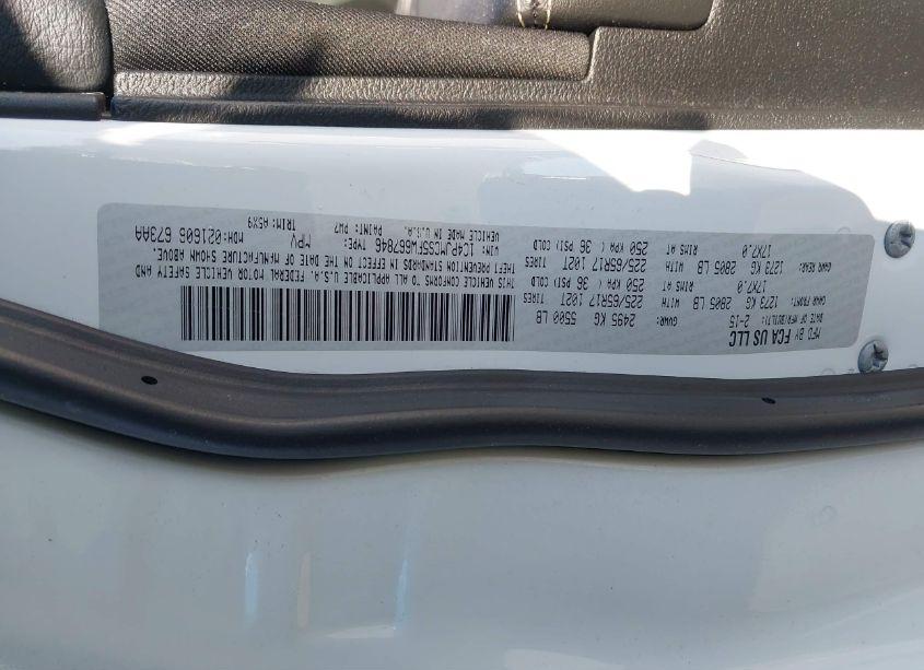 Photo 9 of 2015 Jeep Cherokee LATITUDE (VIN 1C4PJMCS5FW667846)