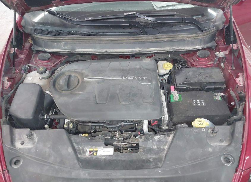 Photo 10 of 2016 Jeep Cherokee LATITUDE (VIN 1C4PJMCS5GW121159)