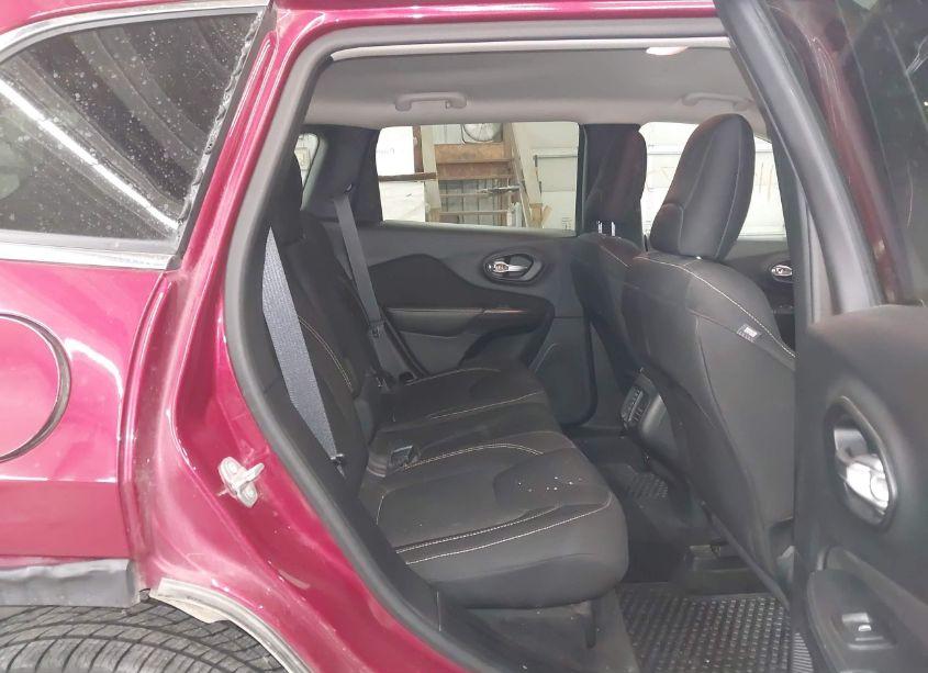 Photo 8 of 2016 Jeep Cherokee LATITUDE (VIN 1C4PJMCS5GW121159)