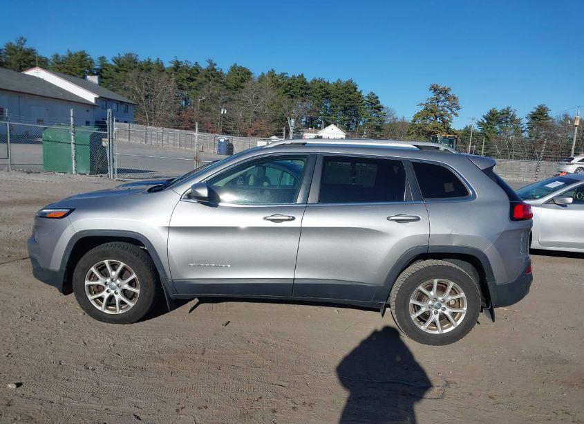Photo 14 of 2016 Jeep Cherokee LATITUDE (VIN 1C4PJMCS5GW169454)