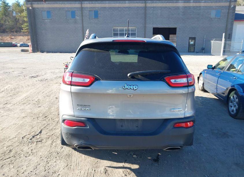 Photo 16 of 2016 Jeep Cherokee LATITUDE (VIN 1C4PJMCS5GW169454)