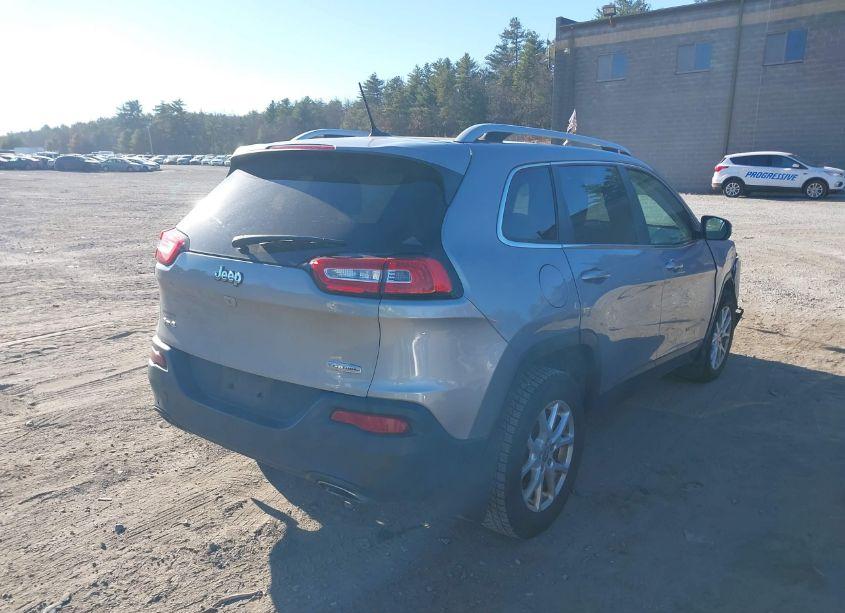 Photo 4 of 2016 Jeep Cherokee LATITUDE (VIN 1C4PJMCS5GW169454)