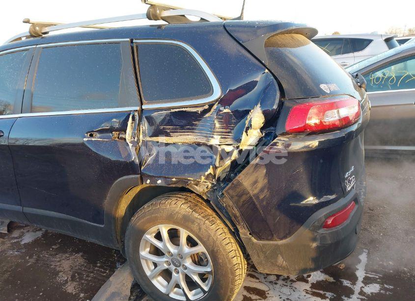 Photo 17 of 2016 Jeep Cherokee LATITUDE (VIN 1C4PJMCS5GW187937)