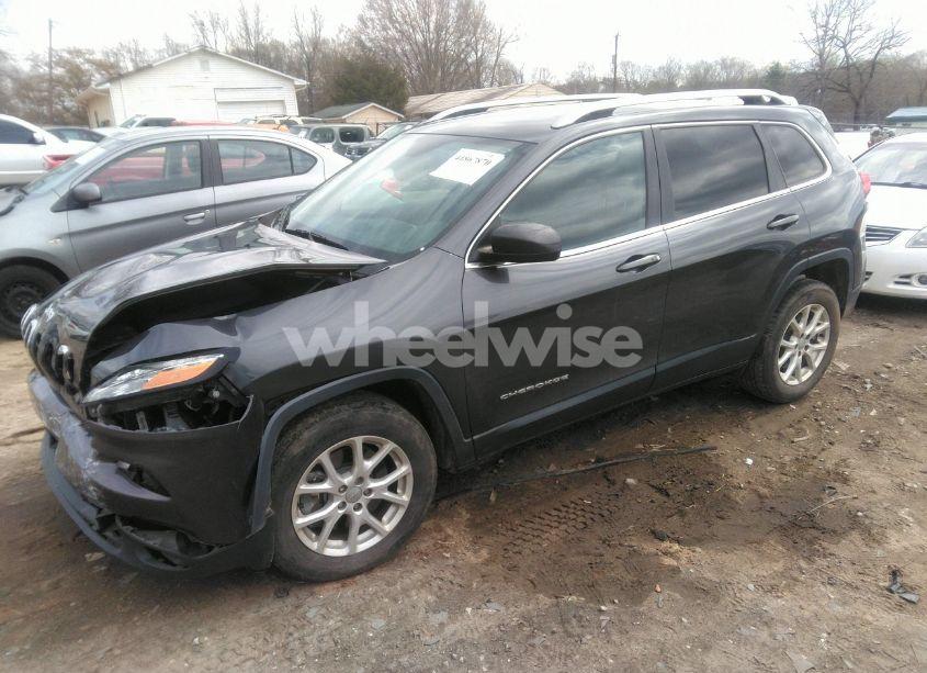 Photo 2 of 2016 Jeep Cherokee LATITUDE (VIN 1C4PJMCS5GW206129)