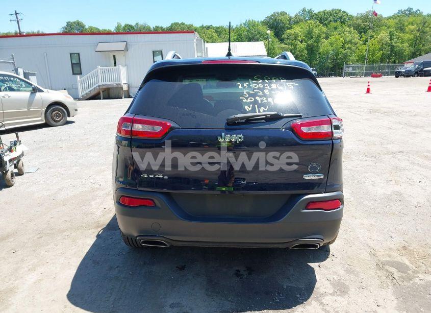 Photo 16 of 2016 Jeep Cherokee LATITUDE (VIN 1C4PJMCS5GW209340)