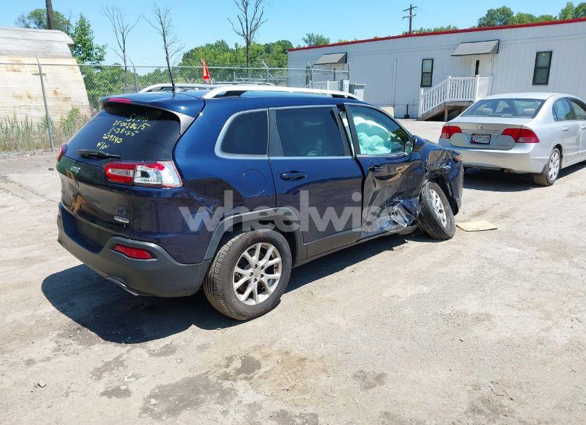 Photo 4 of 2016 Jeep Cherokee LATITUDE (VIN 1C4PJMCS5GW209340)