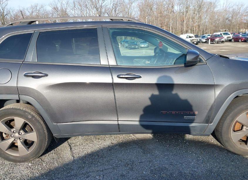 Photo 12 of 2017 Jeep Cherokee 75TH ANNIVERSARY EDITION 4X4 (VIN 1C4PJMCS5HW503712)