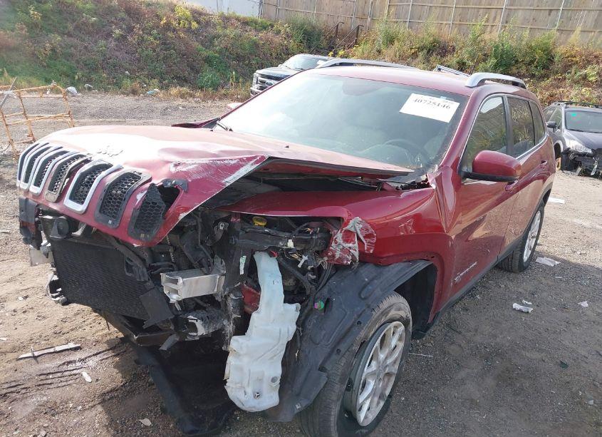 Photo 2 of 2017 Jeep Cherokee LATITUDE 4X4 (VIN 1C4PJMCS5HW544762)